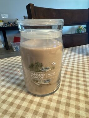 Yankee Candle Seaside Woods Jar Candle - Taupe Beige